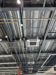 業務エアコン設置工事スーパーマーケット